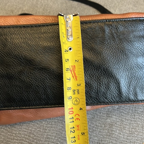 Kensie camel and black cross body bag - Picture 9 of 12